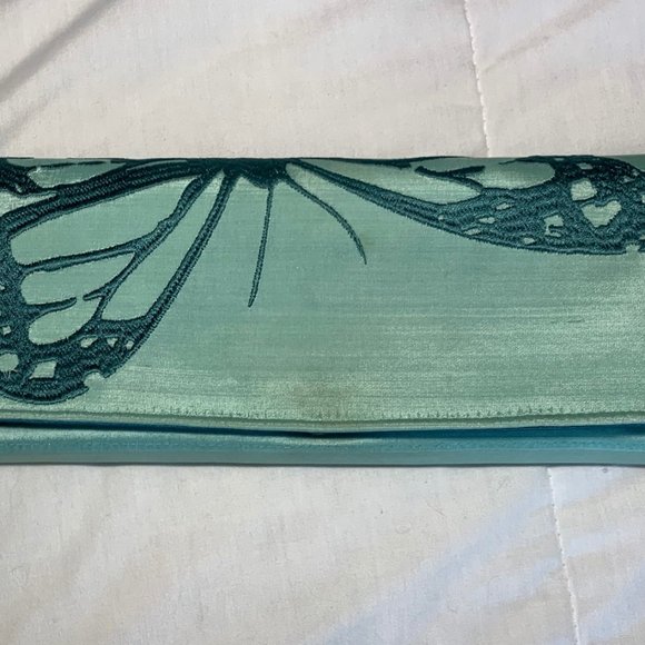 Shiraleah Chicago Mint Papillon Clutch - Picture 3 of 7
